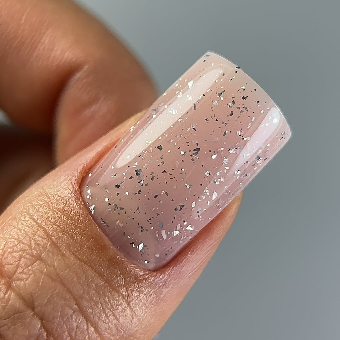 What Is Builder Gel for Nails? A Complete Explanation example 6