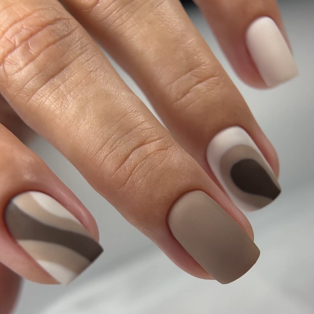 Satin Cacao Nails 2025 Charm